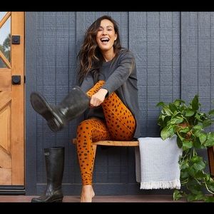 Pact Gingerbread Cheetah Leggings M